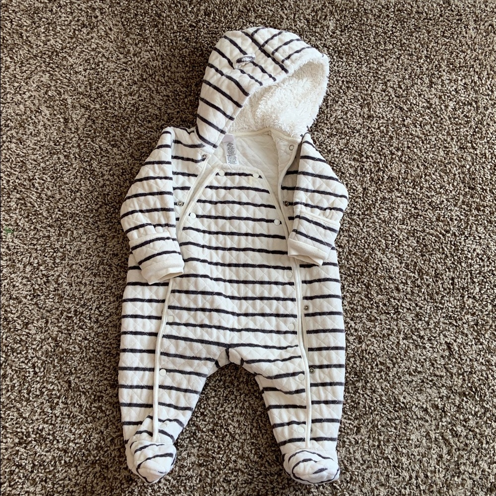 Baby  suit in Cream